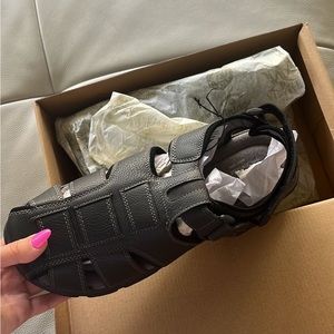 Weatherproof Vintage Men’s Sandals (Caleb) Adjustable Straps Closed-Toe Size 11M